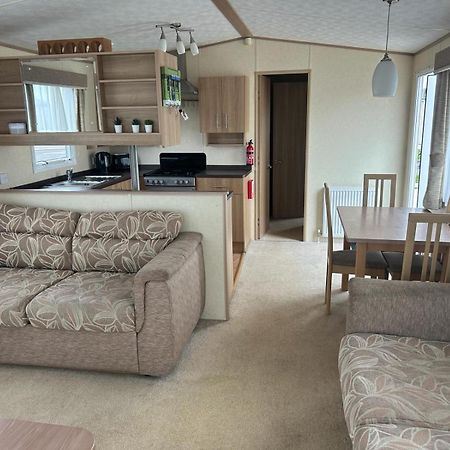 Sunny Escape Villa Selsey Exteriör bild